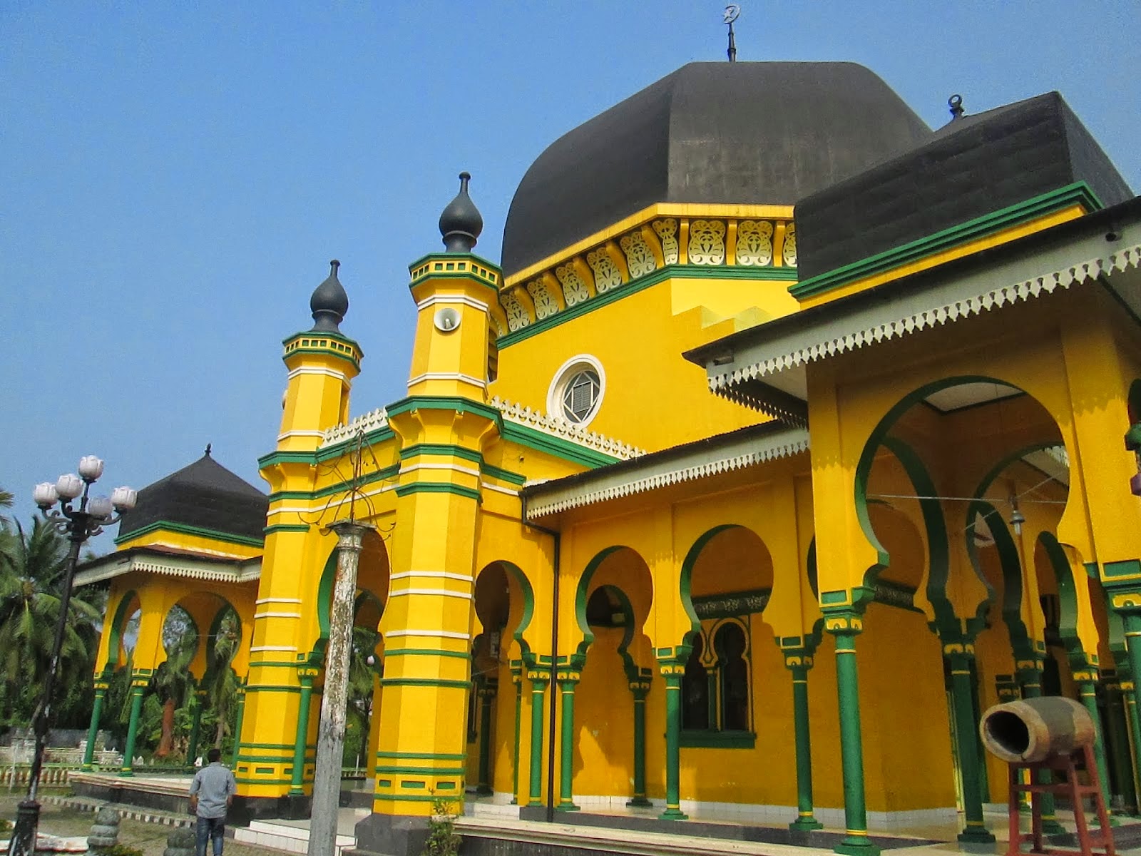 Kubah Masjid dari Tembaga di Medan Labuhan