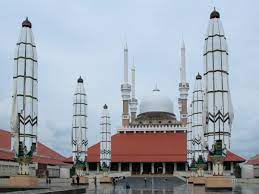 Masjid Agung Jawa Tengah Dengan Payung Indah Bak Masjid Nabawi