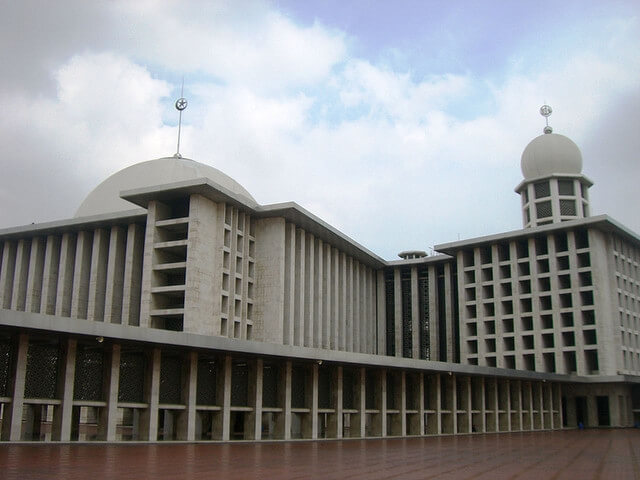 gaya-arsitektur-masjid-istiqlal