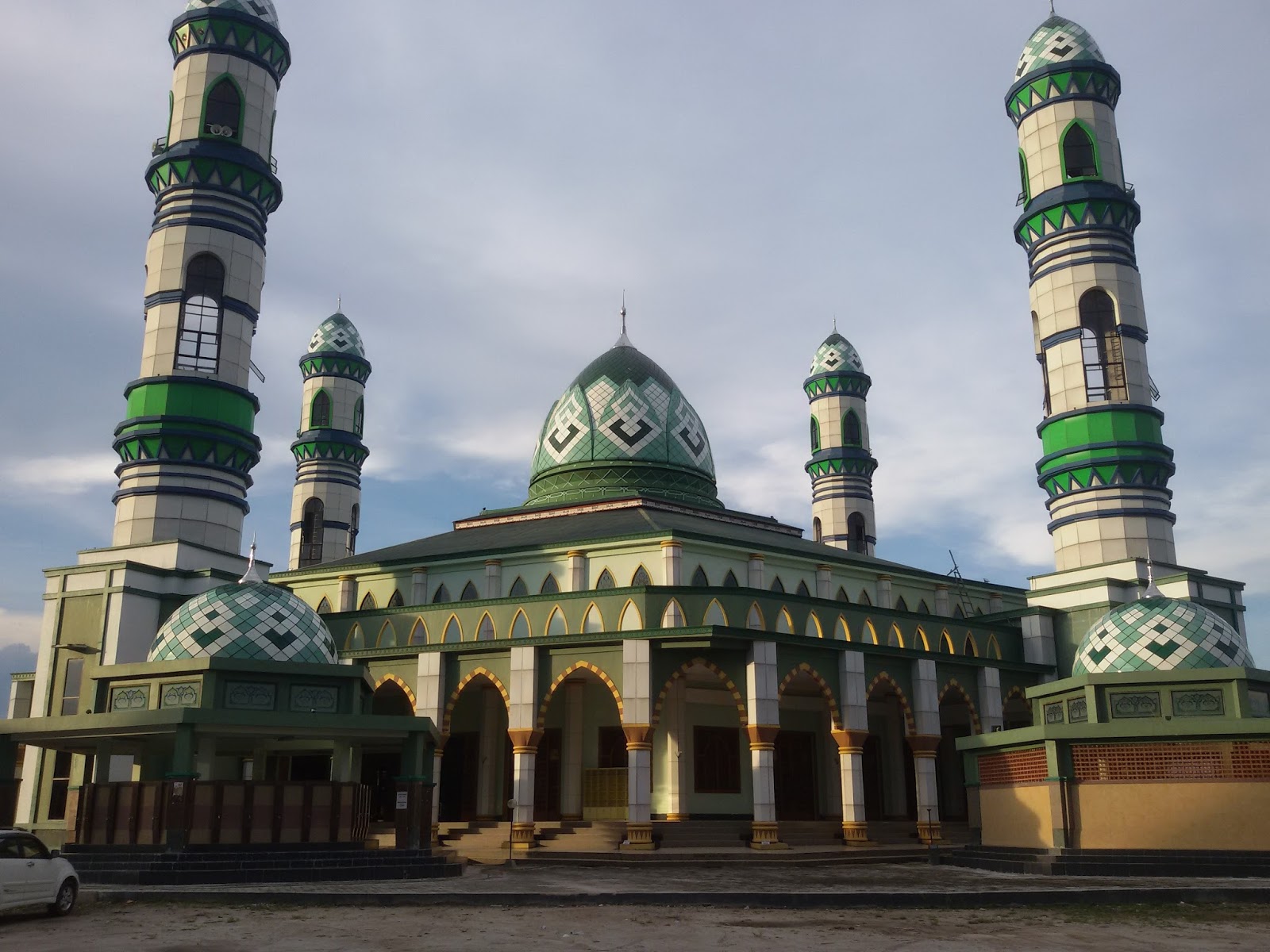 Masjid Agung Wahyu Al-Hadi, Masjid Terbesar Di Kabupaten Kotawaringin Timur